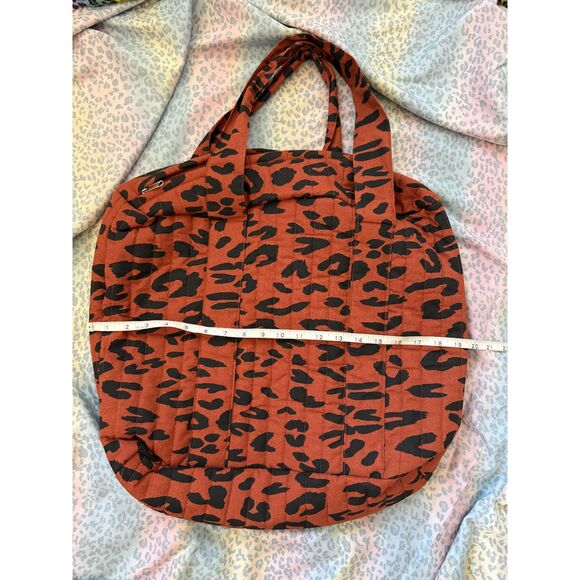 Quilted Leopard Print Tote Bag – NWT Animal print LEOPARD PUNK soft - Picture 1 of 5